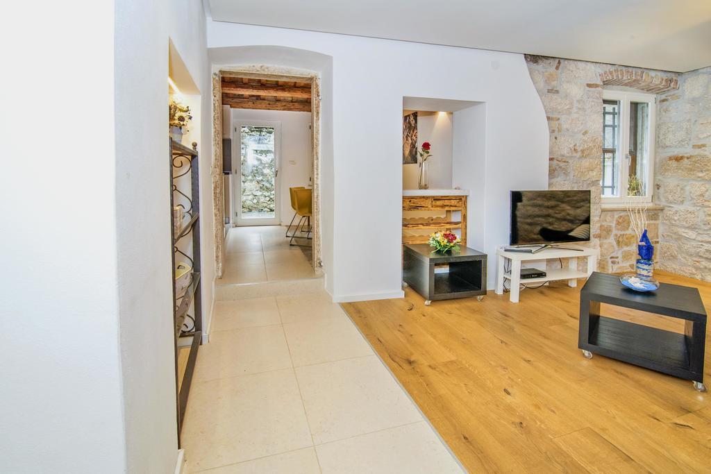 Apartment Danalu Rovinj Bagian luar foto
